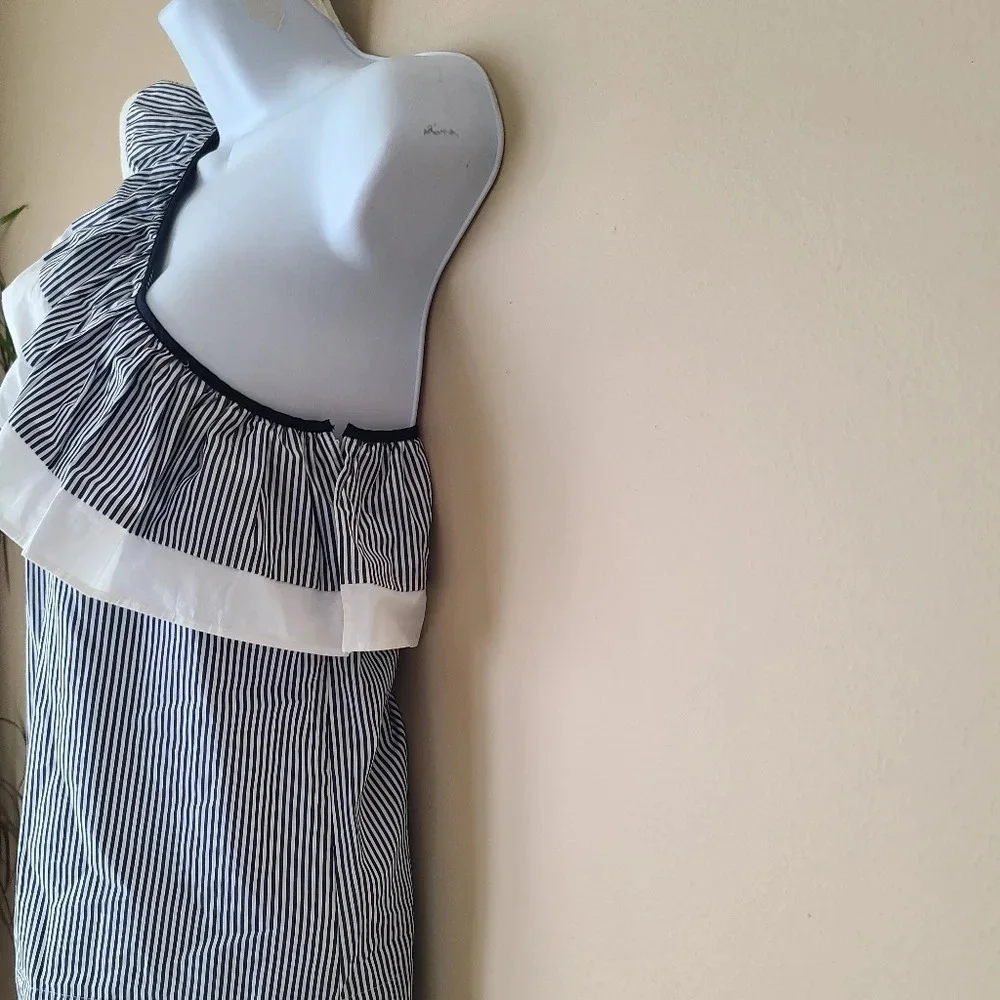 NWT J.Crew size 2 women's top ruffle one shoulder blue & white